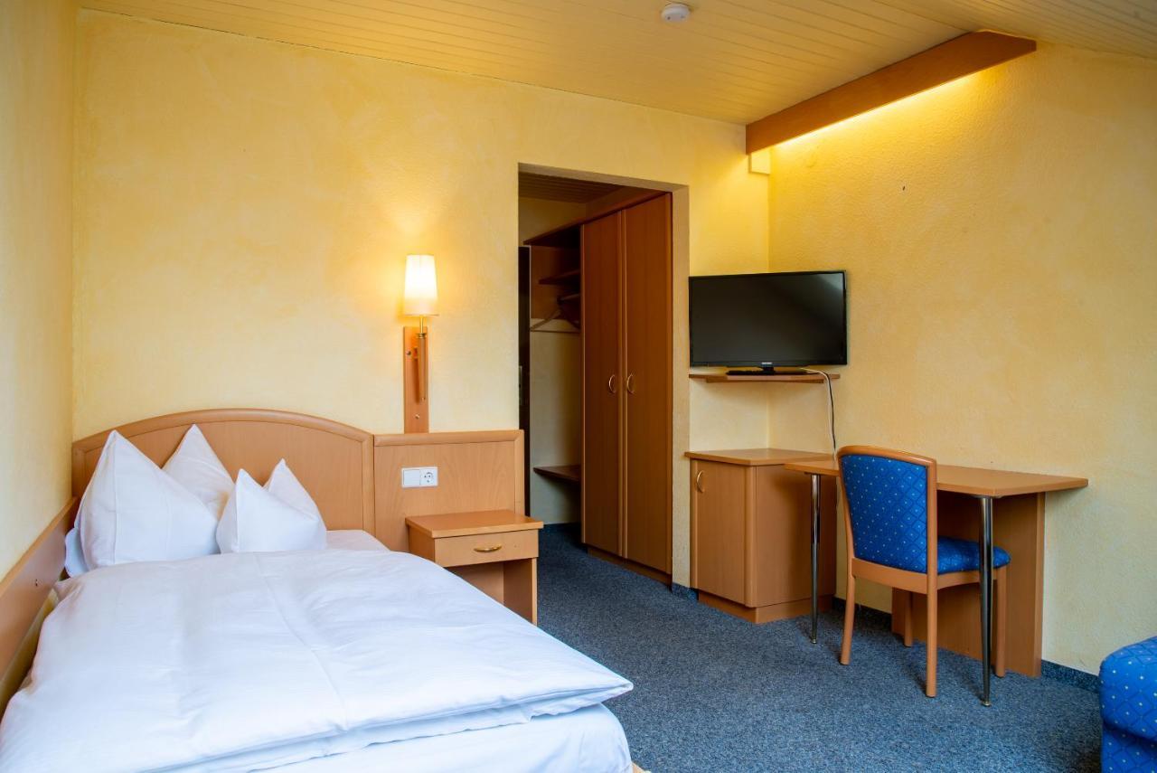 Hotel & Restaurant Post Laichingen Bagian luar foto