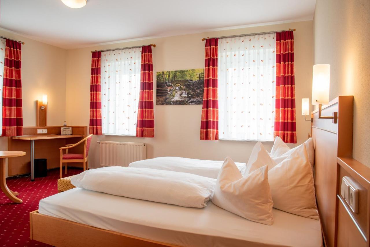 Hotel & Restaurant Post Laichingen Bagian luar foto