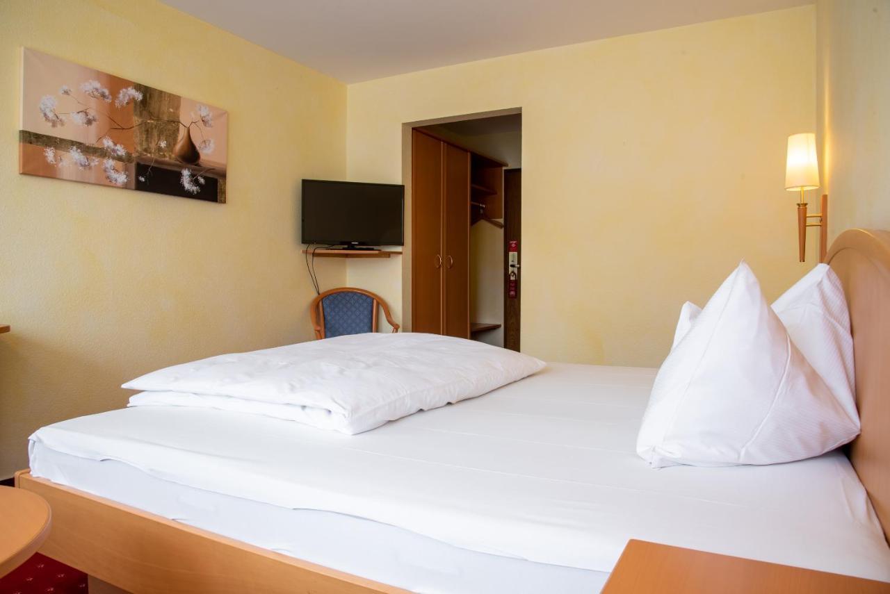 Hotel & Restaurant Post Laichingen Bagian luar foto