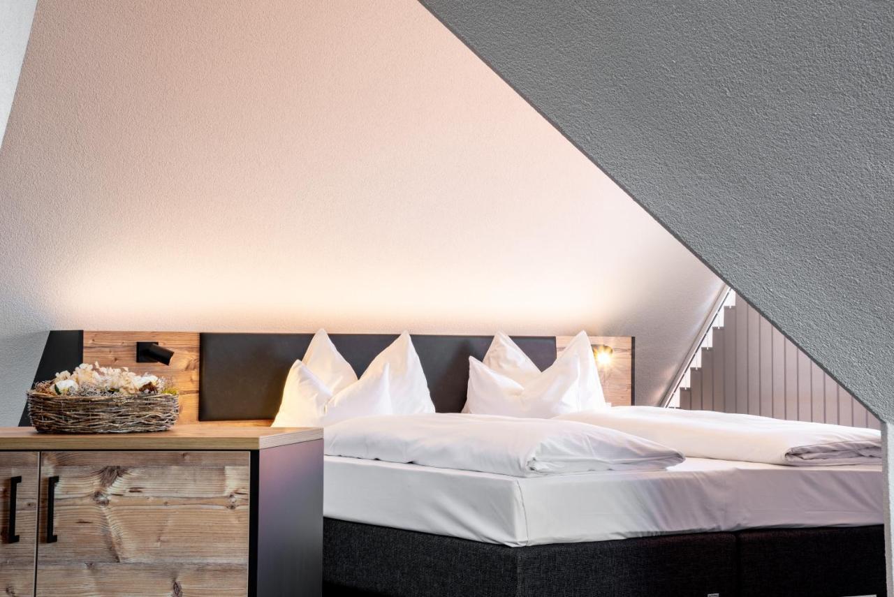 Hotel & Restaurant Post Laichingen Bagian luar foto