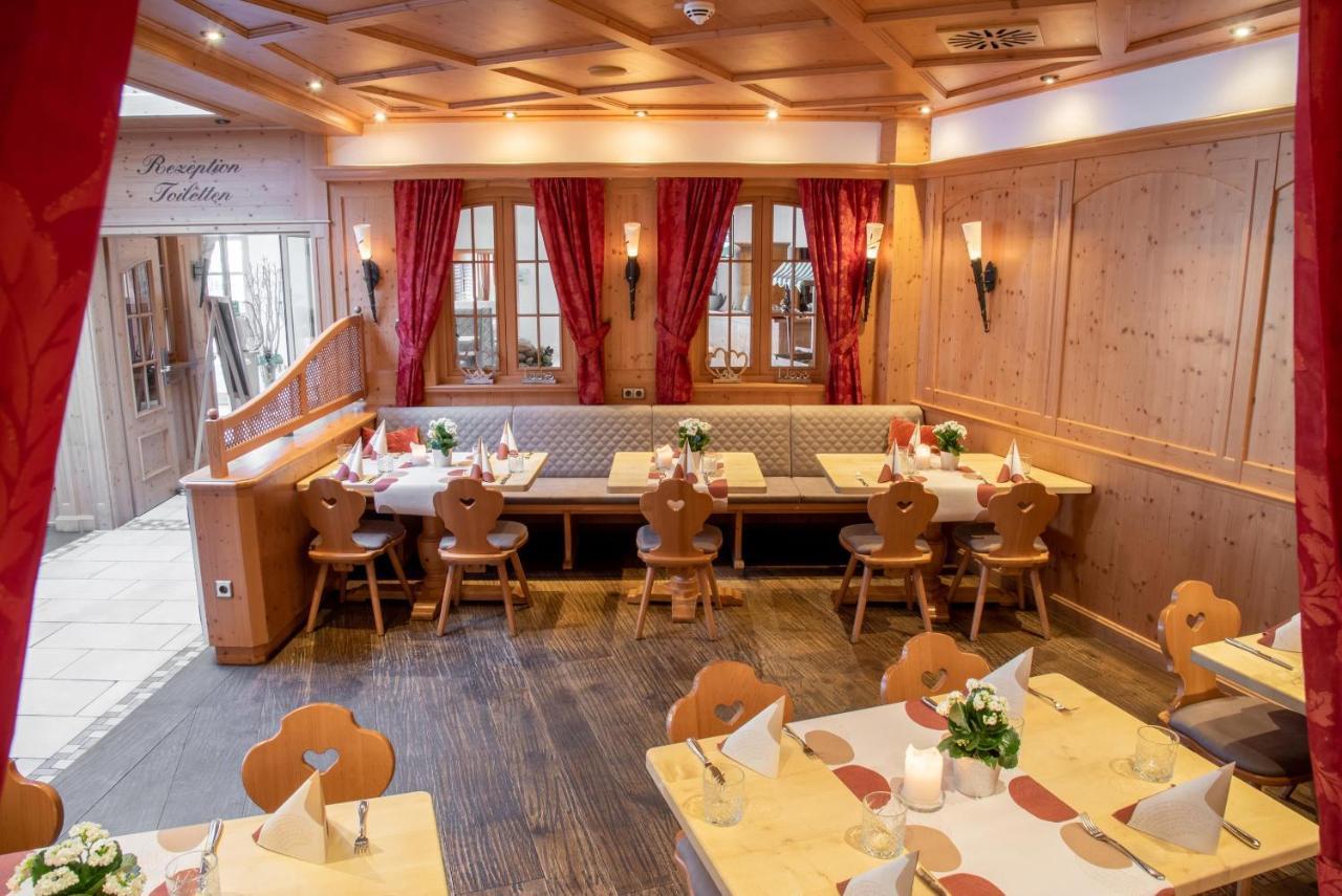 Hotel & Restaurant Post Laichingen Bagian luar foto