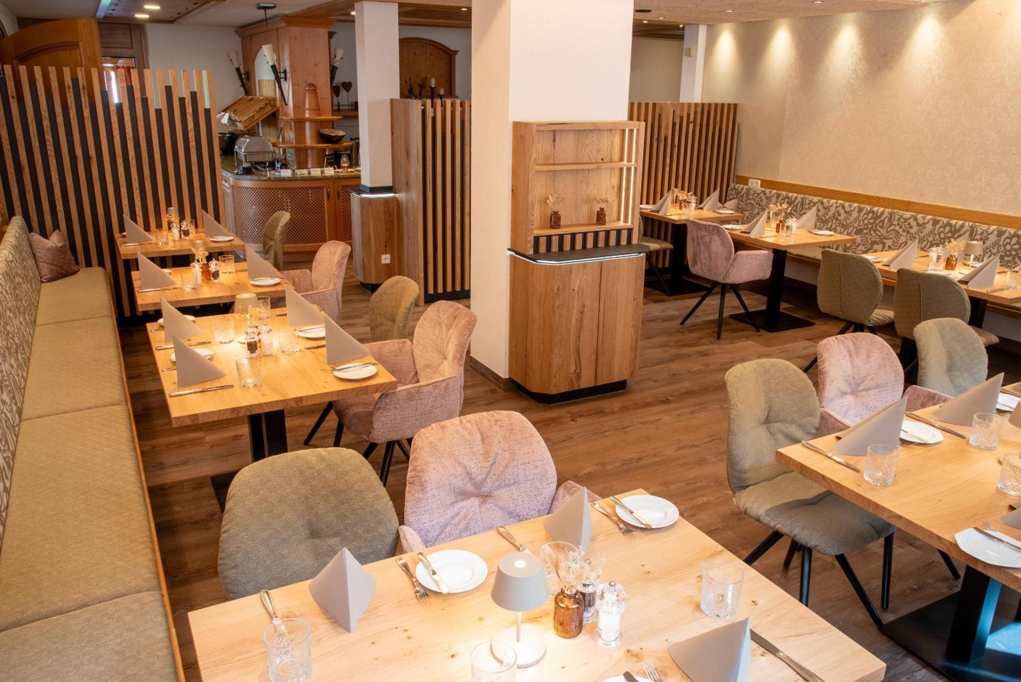 Hotel & Restaurant Post Laichingen Bagian luar foto