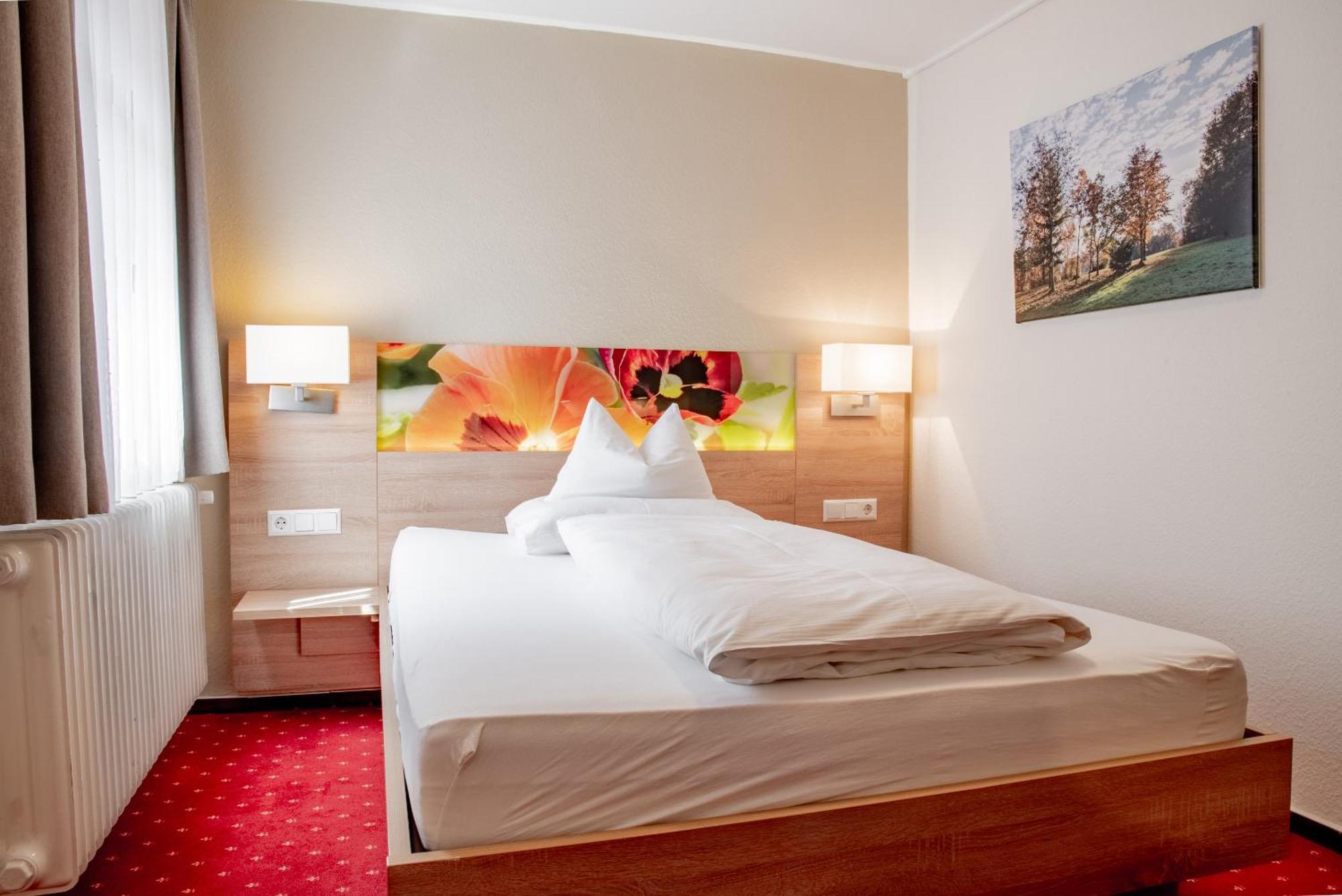 Hotel & Restaurant Post Laichingen Bagian luar foto