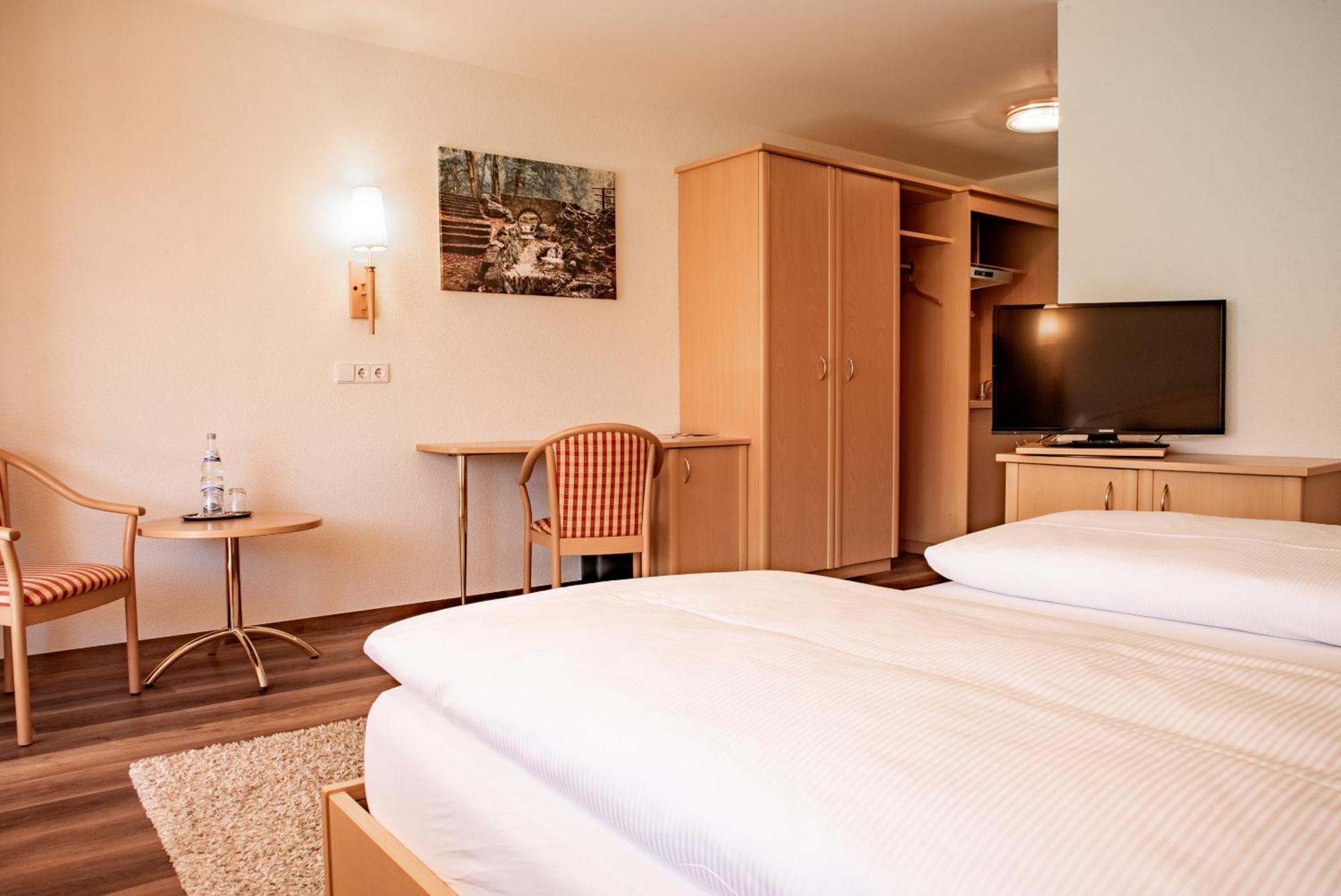 Hotel & Restaurant Post Laichingen Bagian luar foto